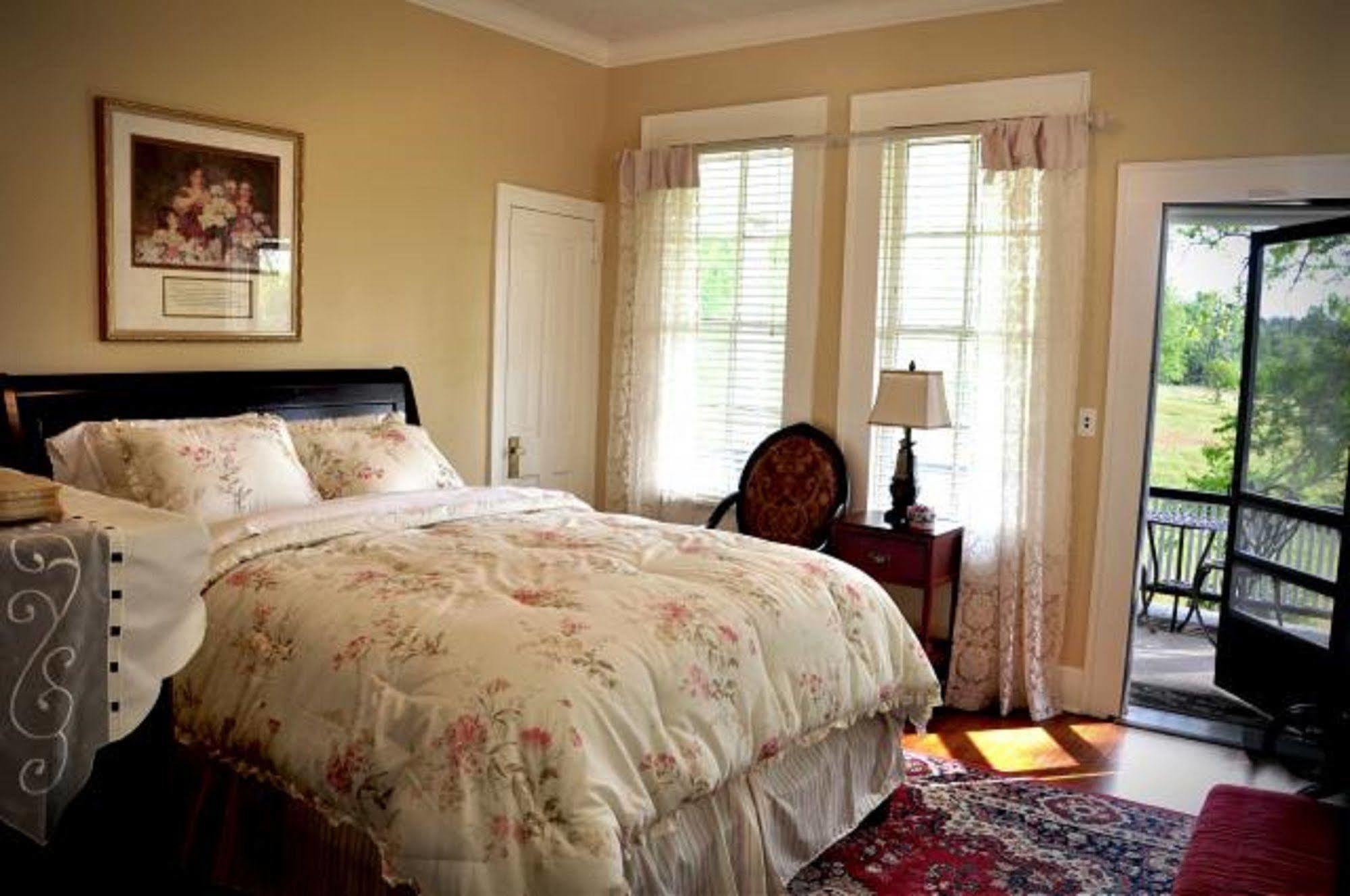 Texas Forest Country Retreat Huntington Esterno foto